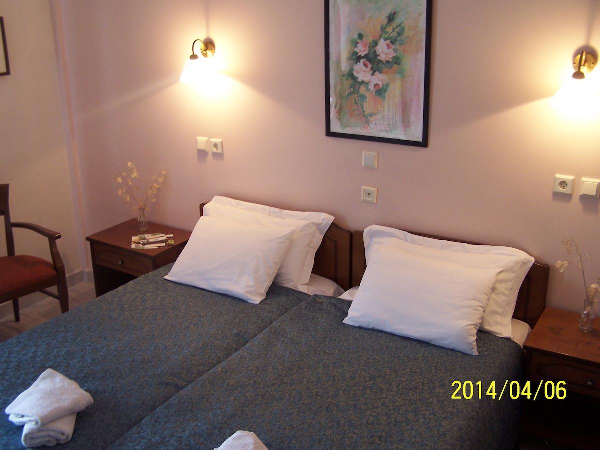 Valia Calda Hotel Perivoli  Стая снимка
