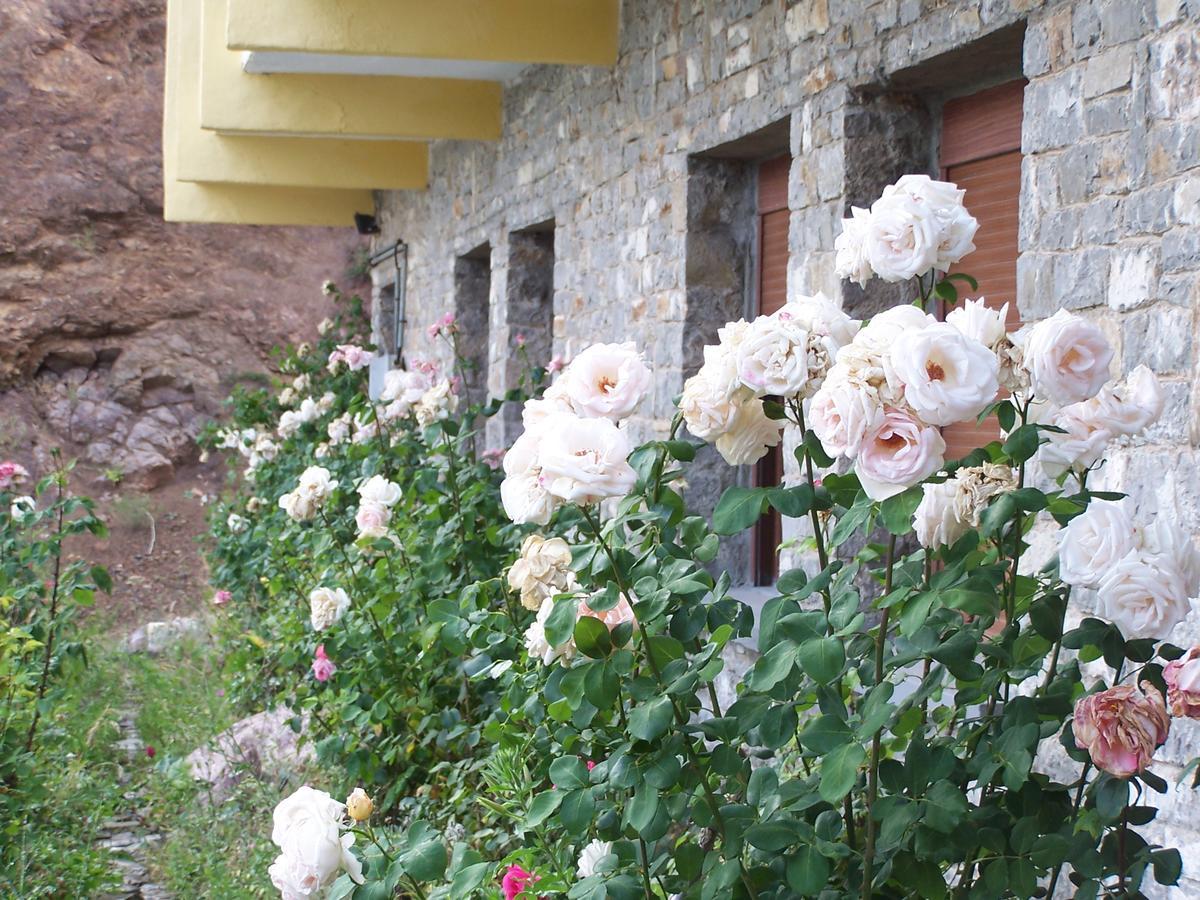 Valia Calda Hotel Perivoli  Екстериор снимка